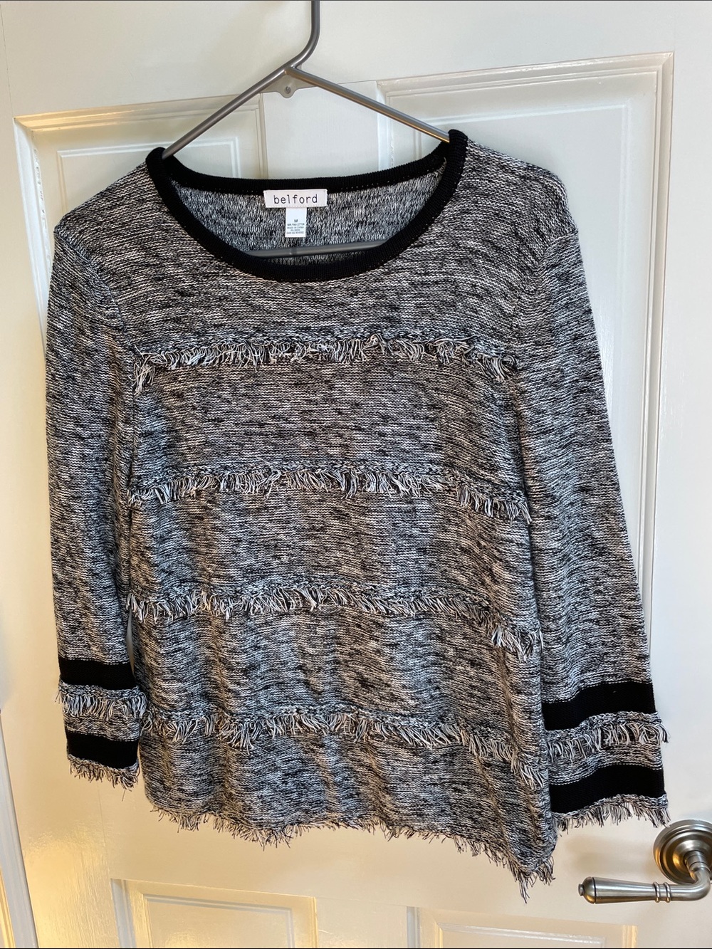 Belford Black and white tweed top
With fringes size m